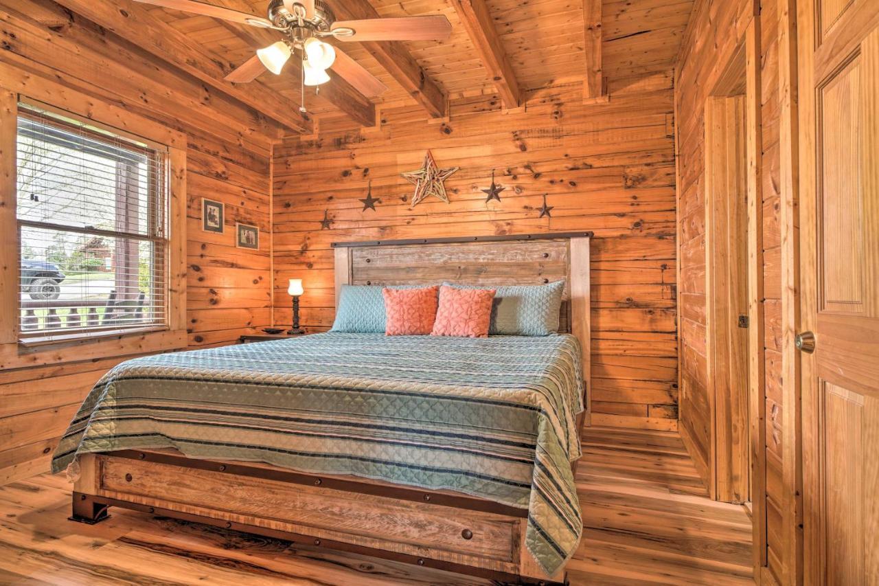 Mountain Pool Lodge Sevierville Cabin With Hot Tub Pigeon Forge Εξωτερικό φωτογραφία