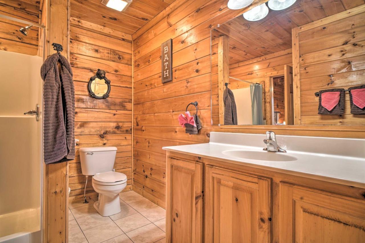 Mountain Pool Lodge Sevierville Cabin With Hot Tub Pigeon Forge Εξωτερικό φωτογραφία