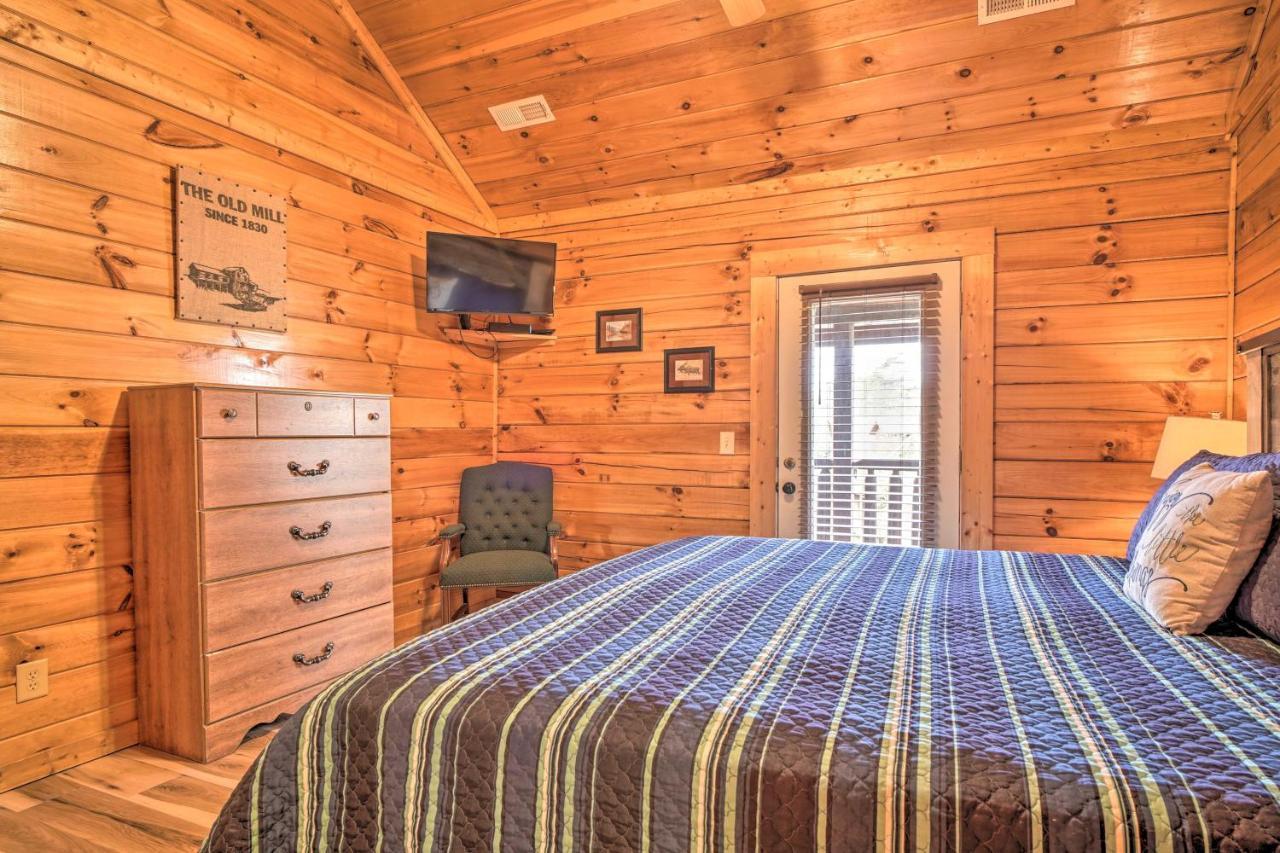 Mountain Pool Lodge Sevierville Cabin With Hot Tub Pigeon Forge Εξωτερικό φωτογραφία