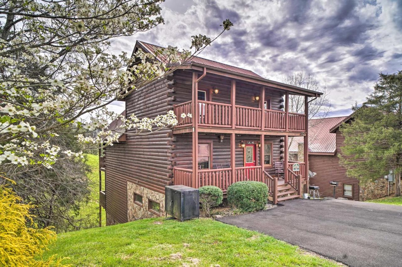 Mountain Pool Lodge Sevierville Cabin With Hot Tub Pigeon Forge Εξωτερικό φωτογραφία