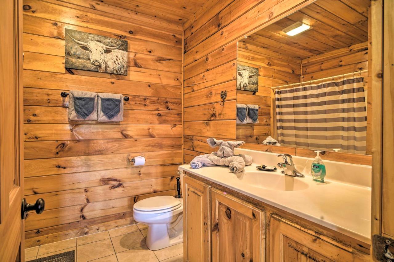 Mountain Pool Lodge Sevierville Cabin With Hot Tub Pigeon Forge Εξωτερικό φωτογραφία