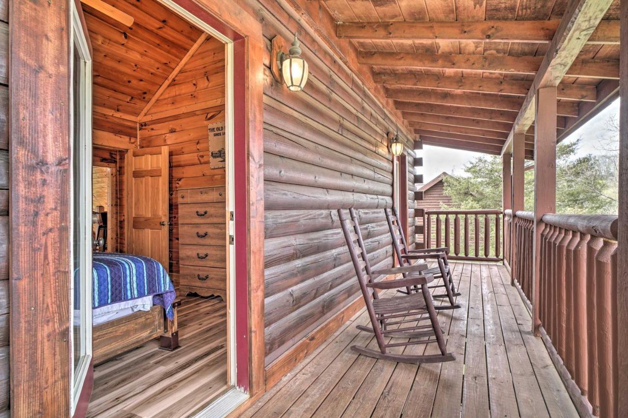 Mountain Pool Lodge Sevierville Cabin With Hot Tub Pigeon Forge Εξωτερικό φωτογραφία