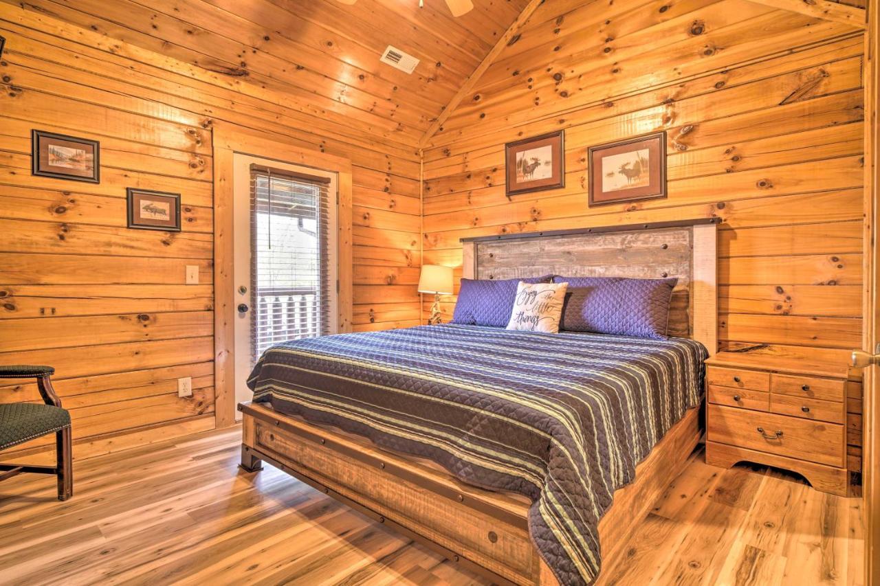 Mountain Pool Lodge Sevierville Cabin With Hot Tub Pigeon Forge Εξωτερικό φωτογραφία