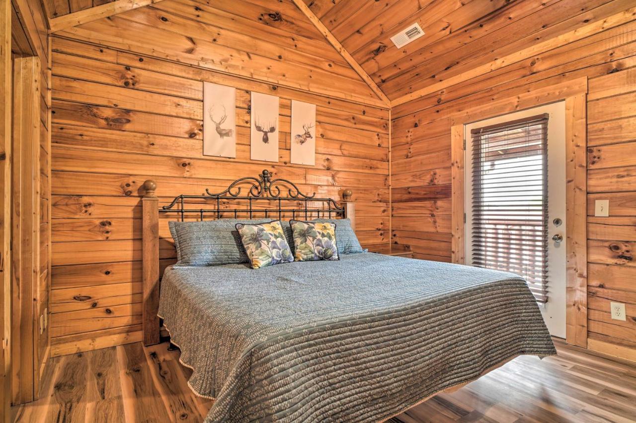 Mountain Pool Lodge Sevierville Cabin With Hot Tub Pigeon Forge Εξωτερικό φωτογραφία