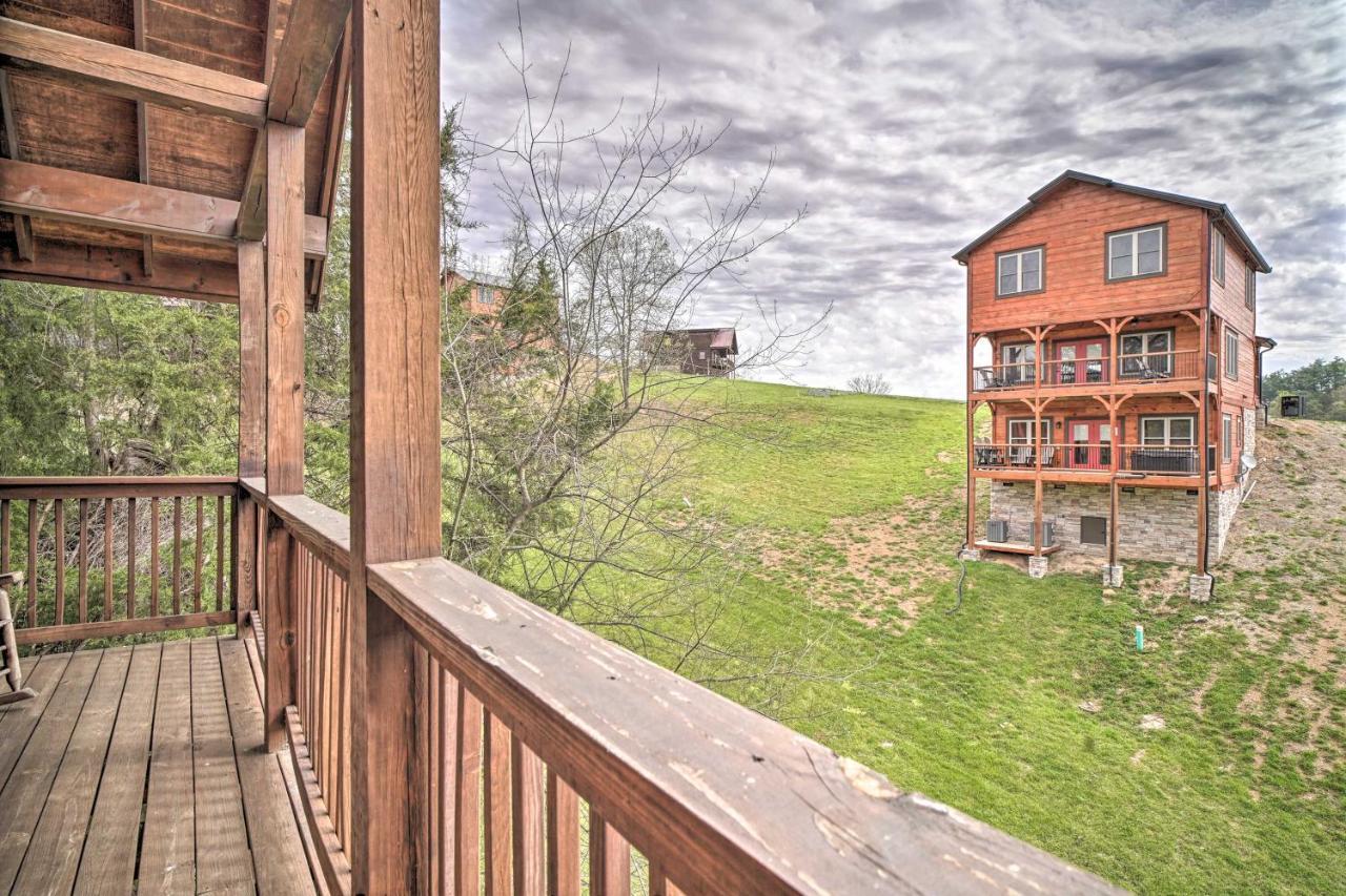 Mountain Pool Lodge Sevierville Cabin With Hot Tub Pigeon Forge Εξωτερικό φωτογραφία